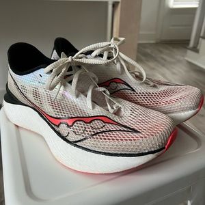 2023 Saucony Endorphin Pro